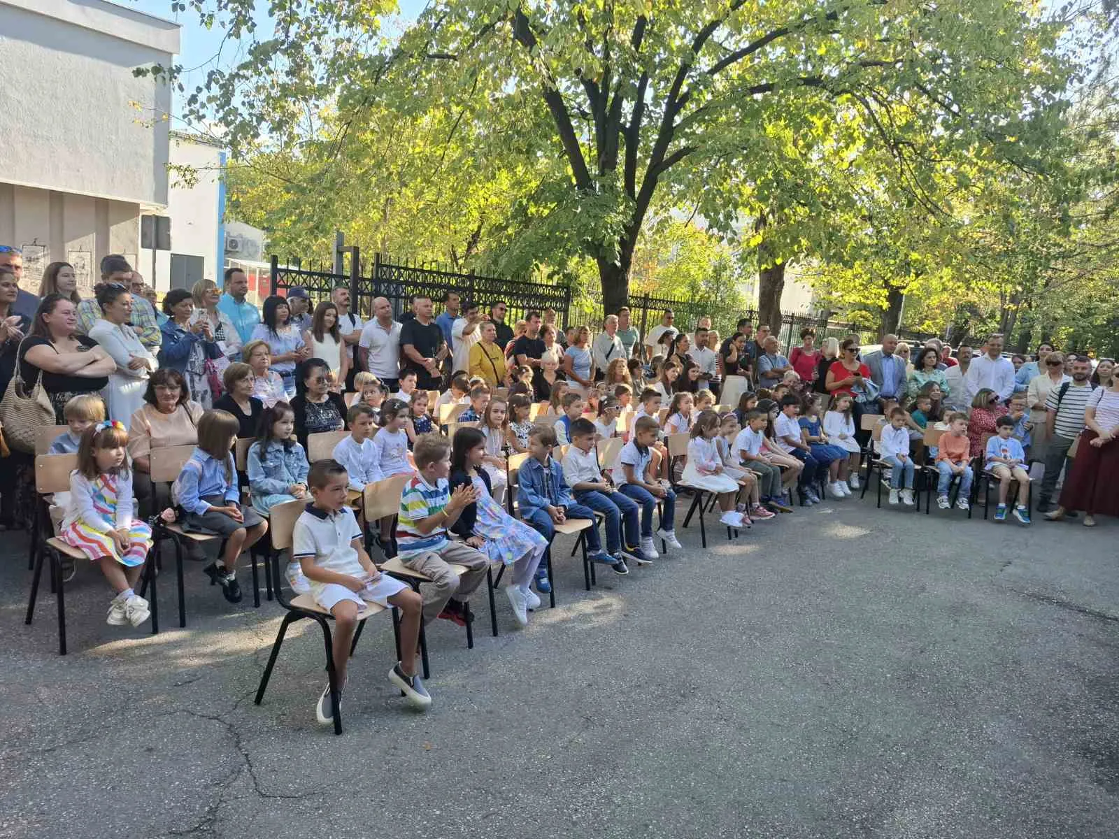 Топло Добродојде во нашето училишно семејство