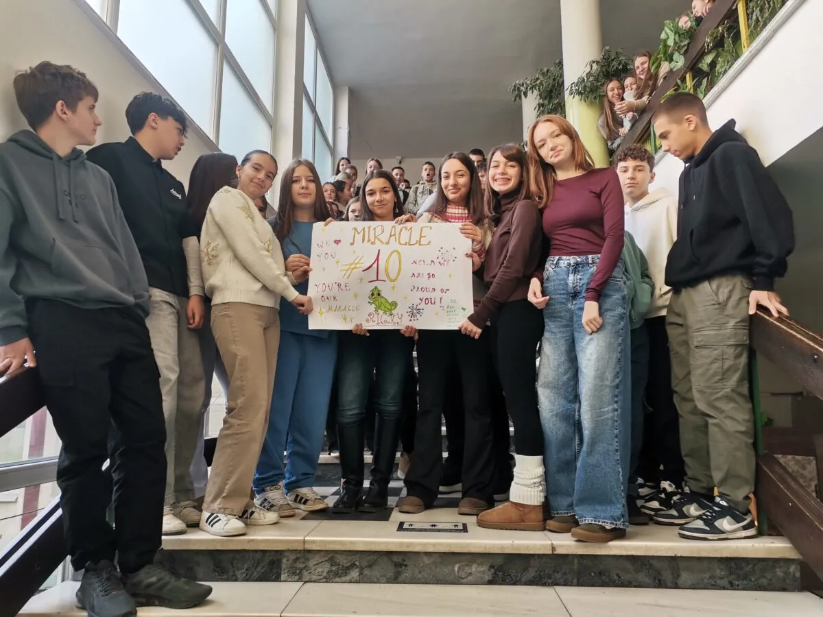 Нела Манческа од 9то одд. на Јуниорски Евросонг! Nela Mancheska od 9to odd. na Juniorski Evrosong! 4