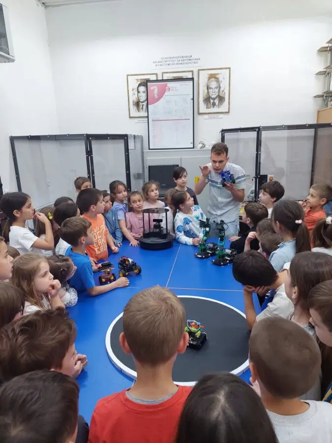 Посета на Електро Т. Факултет